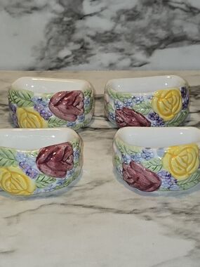 Lot of 6 Vintage Audrey Ceramic Floral Pattern Napkin Rings